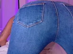 Amateur Live Sex Cam of Megan-brown1
