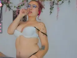 Amateur Nude Webcam of MarieeTaylor