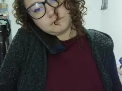Amateur Adult Webcam of Curly_greeneyed
