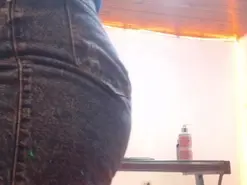 Amateur Nude Webcam of CurvyHeat