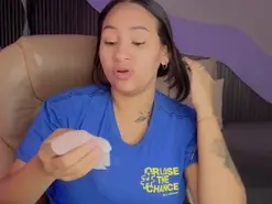 Amateur Free Porn Cam of Nicolle_marie