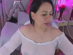 Amateur Adult Webcams of adri_rivera
