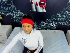 Amateur Free Live Porn of HornyRouse