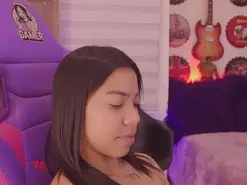 Amateur Nude Webcam of MadelynRose