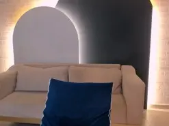 Amateur Adult Webcam of MiaRoberts1