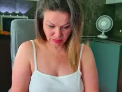 Amateur Private Sex Chat of NaughtyMom