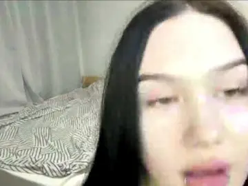 Bongacams Free Porn Cam of DiaphanousDream