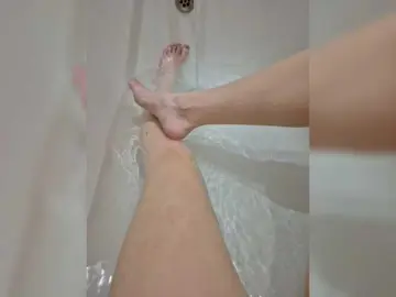 Bongacams Watch Live Sex Cams of Kira-Feet