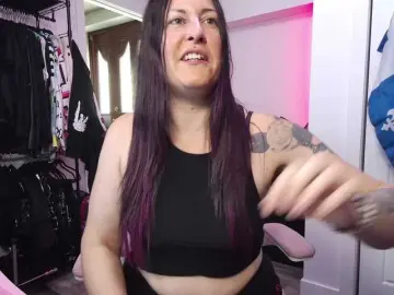 Bongacams Live Sex Cam of gennyrock