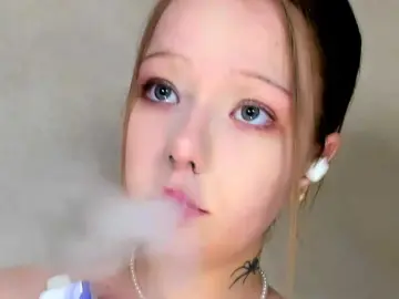 Bongacams Watch Live Sex Cams of MelMooon