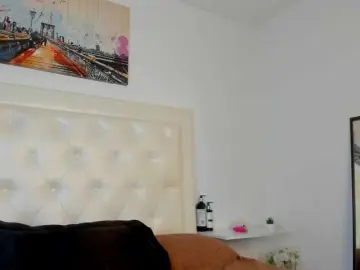 Bongacams Sex Cam of rouse-sexy-hotxx77