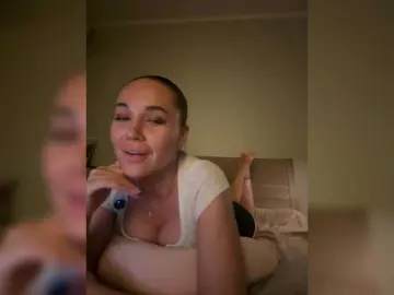 Bongacams Live Porn of QWEENII