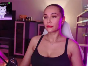 Bongacams Free Porn Cam of QWEENII
