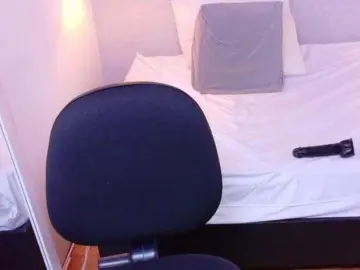 Bongacams Watch Live Sex Cams of tiny-whore