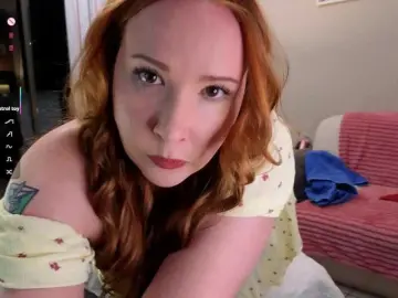 Bongacams Watch Live Sex Cams of ScarletCarnally