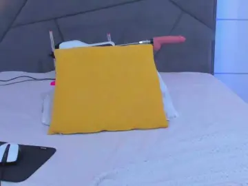 Bongacams Live Porn of HollyTaillor