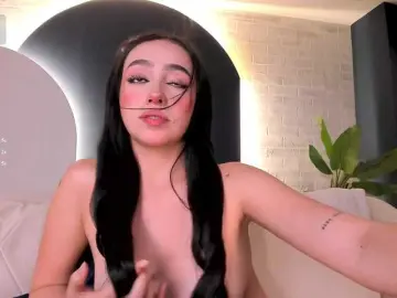 Bongacams Nude Webcam of PaulineSanz