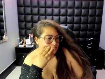 Bongacams Free Porn Cam of SaraThonson