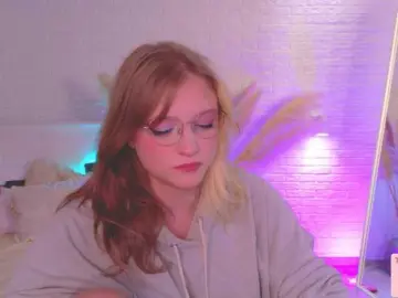 Bongacams Sex Cam of CrazyWine