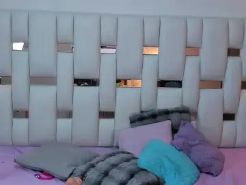 Bongacams Live Sex Cam of NauthyNahomi