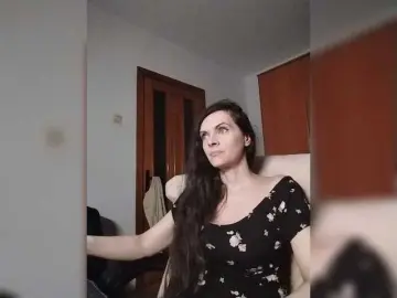 Bongacams Best live sex cam show of SexQueen11