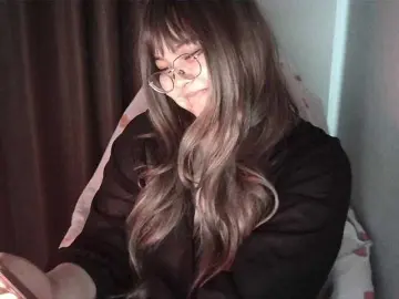 Bongacams Watch Live Sex Cams of HoneyMoans
