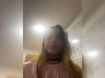Bongacams Watch Live Sex Cams of MeganRosse1