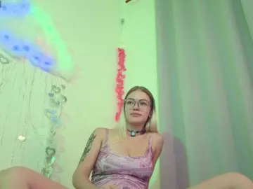 Bongacams Free Live Porn of BrILLianteBarb