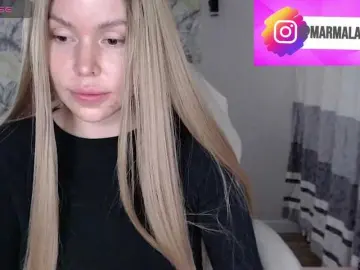 Bongacams Free Live Porn of Foxymoxy19