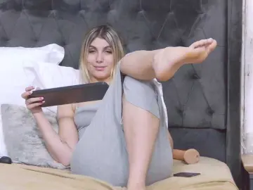 Bongacams Sex Cam of SweetAnisia