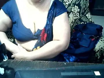 Bongacams Sex Chat of Indianbhabhimilf40