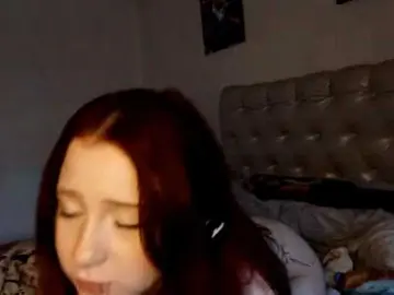 Bongacams Live Sex Cam of emoemily