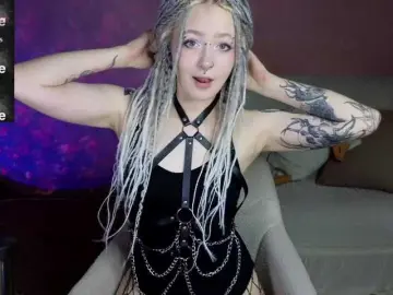 Bongacams Free Porn Cam of blackIRIS
