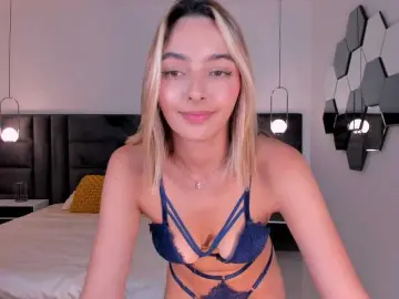 Bongacams Watch Live Sex Cams of MelissaMoore