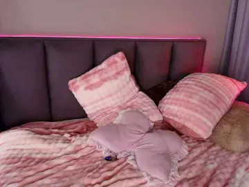 Bongacams Free Live Porn of Pinkie-Pie