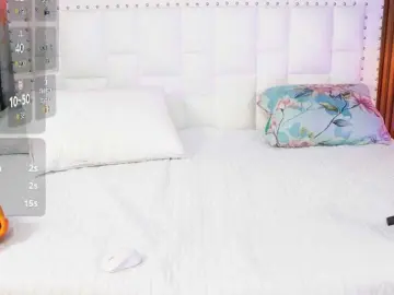 Bongacams Adult Webcam of horny18girl