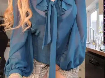 Bongacams Best live sex cam show of stripmequick