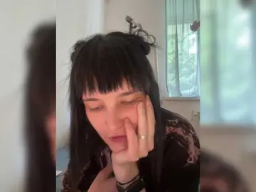 Bongacams Free Porn Cam of DeadDollz