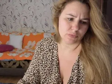 Bongacams Sex Cam of AvaQueen