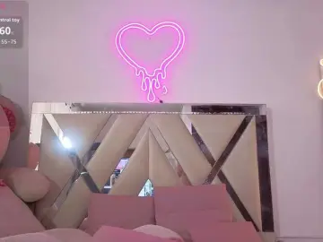 Bongacams Watch Live Sex Cams of MILAH-TAY