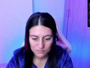 Bongacams Free Porn Cam of Saskyaajohnson