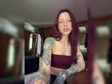 Bongacams Watch Live Sex Cams of Alina666Mistress