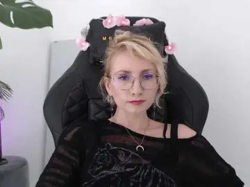 Bongacams Free Porn Cam of CinderellaMoon