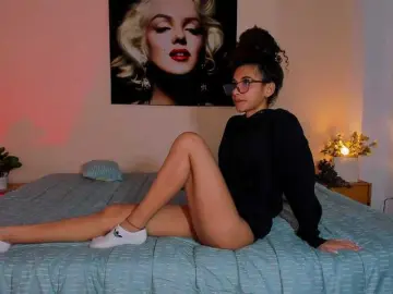 Bongacams Nude Webcam of Lovee-Submiissive1