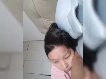 Bongacams Watch Live Sex Cams of Selinababy99
