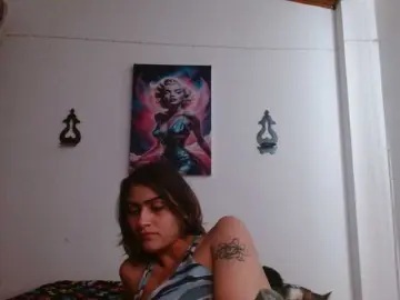 Bongacams Free Live Porn of CrystalStarX