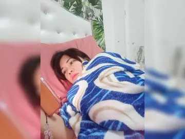 Bongacams Sex Cam of candicelovee