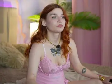 Bongacams Free Live Porn of RedShinee