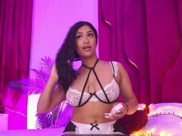 Bongacams Sex Cam of KiraKrush