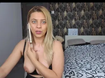 Bongacams Adult Video Chat of CarlaStaceeFun